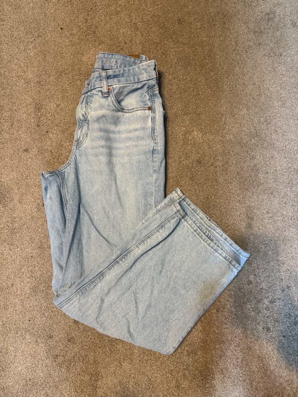 American Eagle Light Wash Curvy Super High Rise Baggy Straight Jeans Size‎ 4
